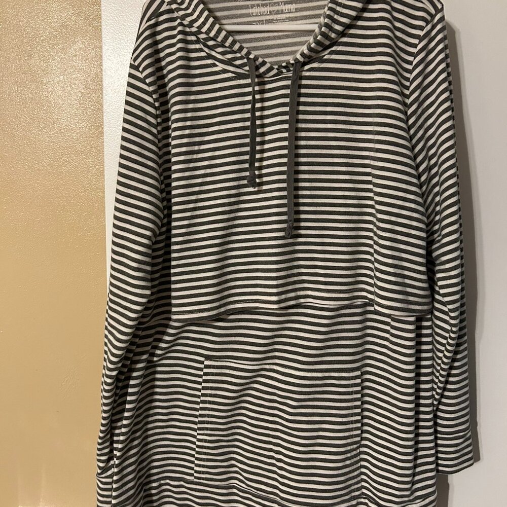 Latched Mama Lightweight Nursing Hoodie